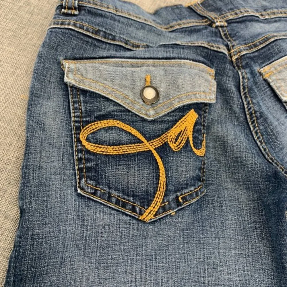National Outfitters Cropped Denim Pants Size 1 Cuffed Stone Washed Embroidered P
